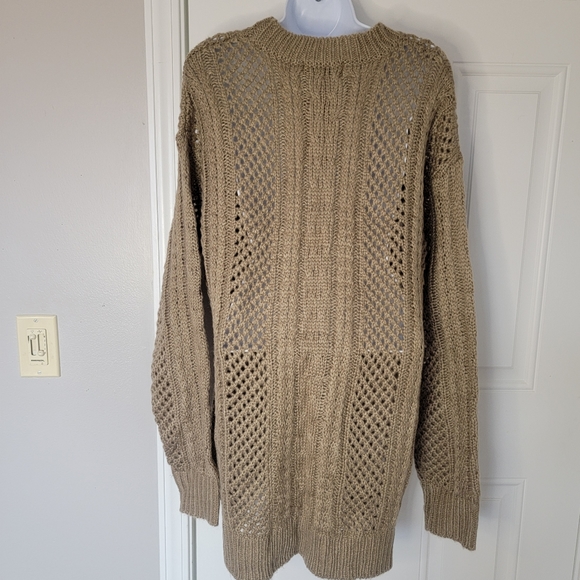 NWT John + Jenn Long Tan Beige Cable Knit Chunky Pullover Sweater Size M - Picture 3 of 11